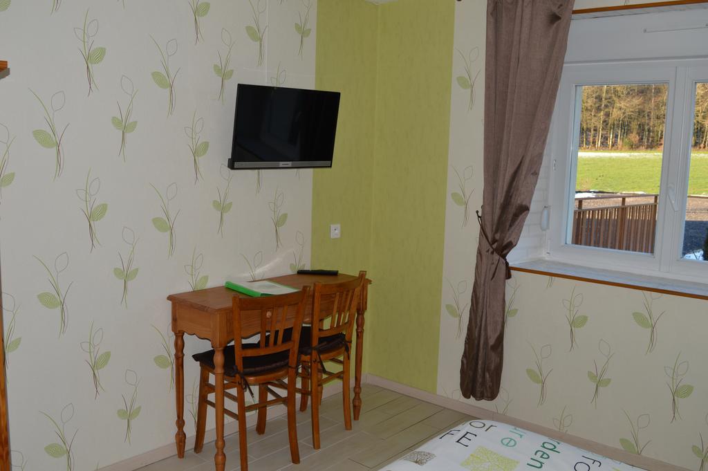 Chambres Et Table D'Hotes La Trottelee Bellefontaine  Номер фото
